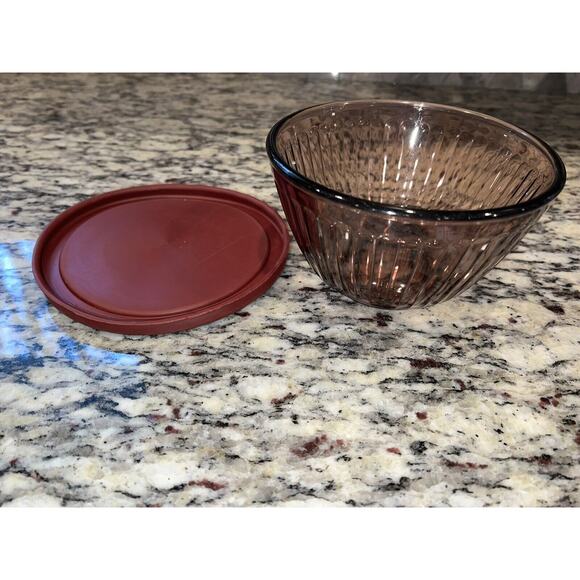 Pyrex 7401-S Cranberry Scultped Ribbed Mixing Bowl and Lid Glass 7401-PC - Picture 4 of 9